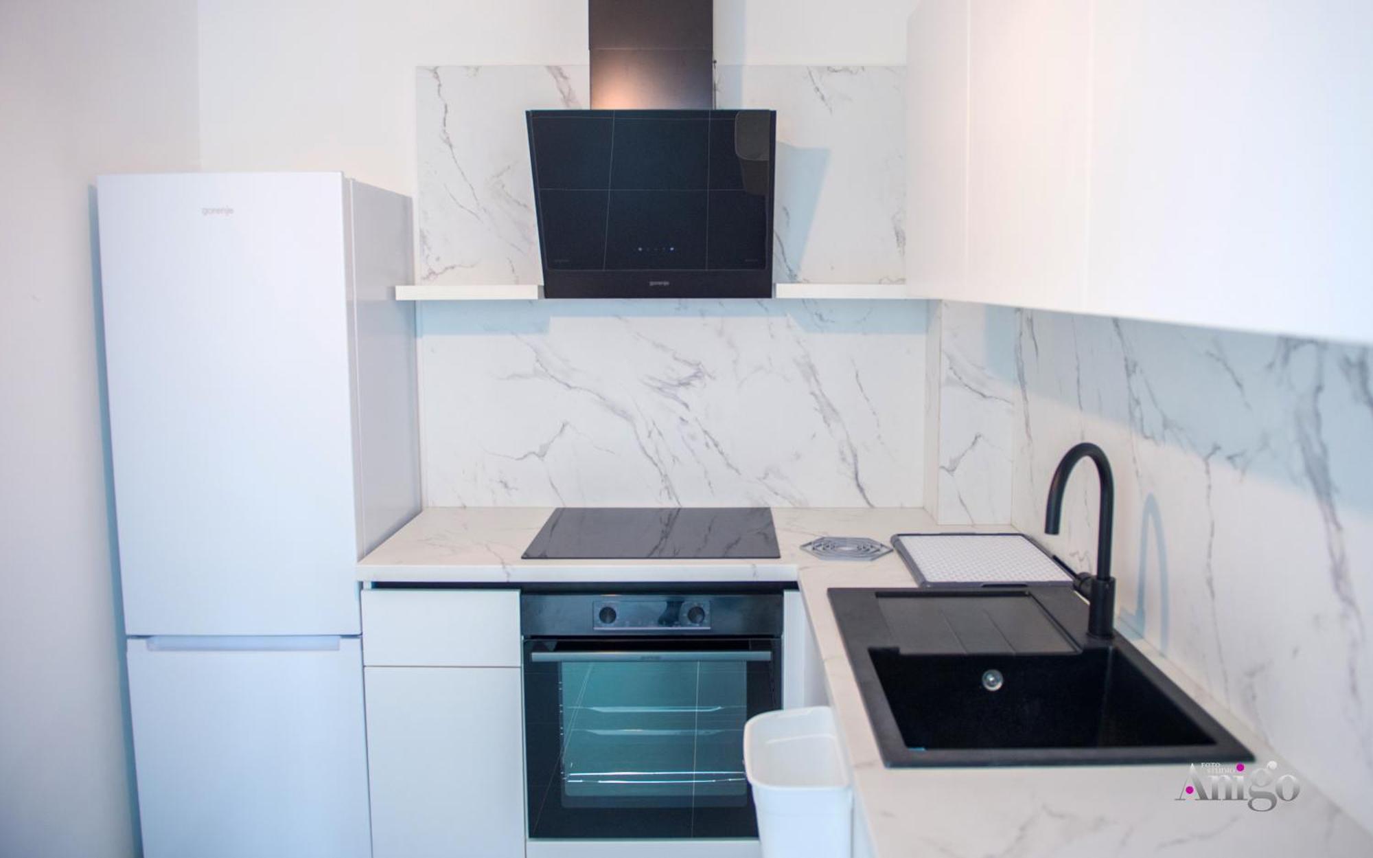 Royal Terrace Apartments コニツ エクステリア 写真